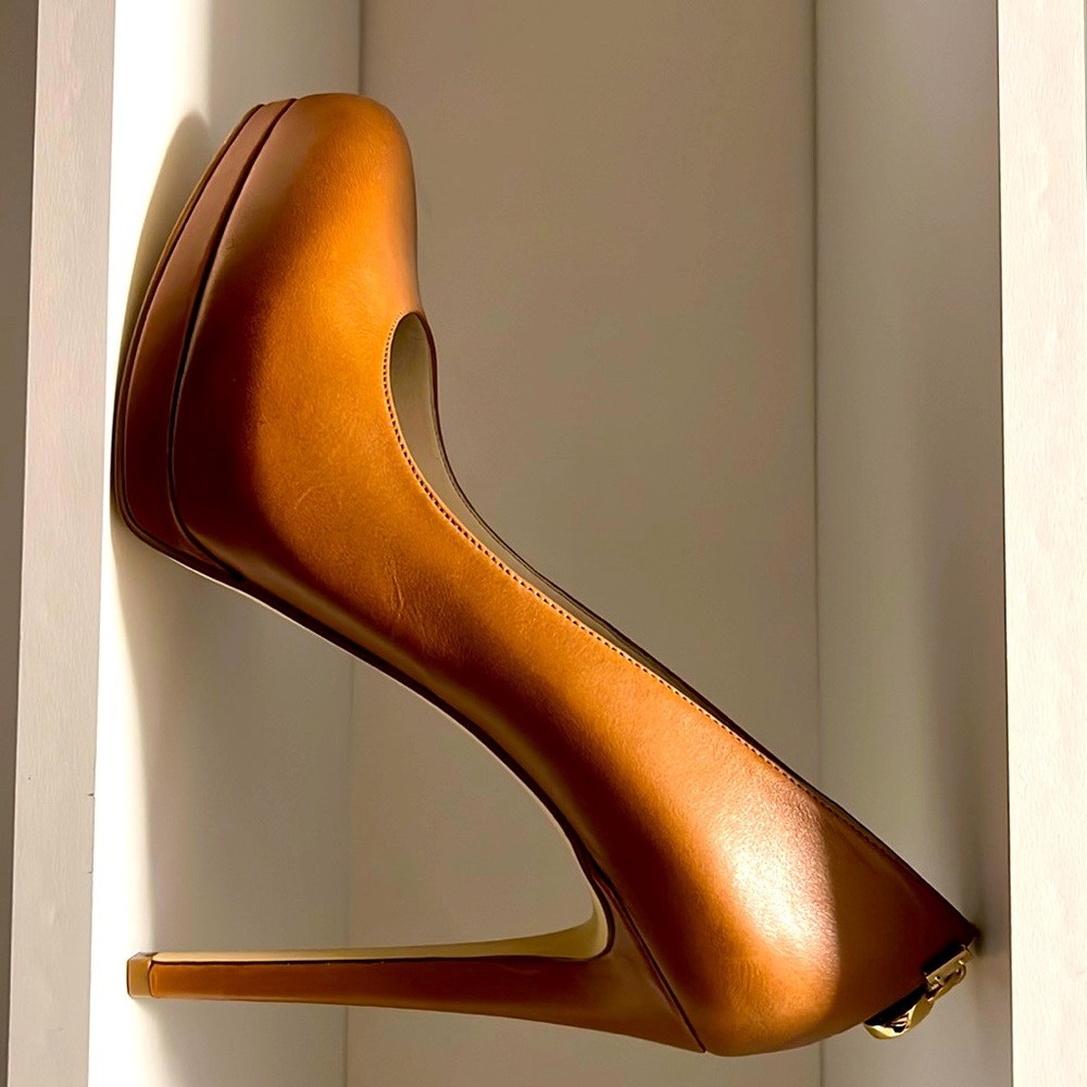 Michael Kors Brown Platform Pumps Size 11